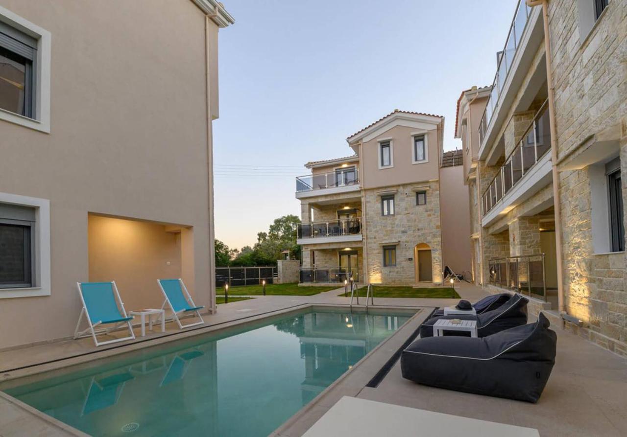Momento Luxury Apartments Walking Distance From The Beach Никиана Экстерьер фото