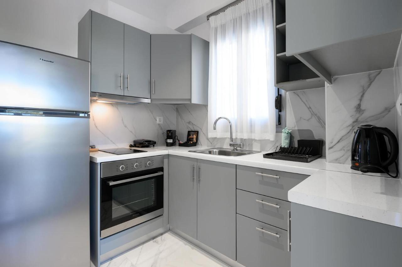 Momento Luxury Apartments Walking Distance From The Beach Никиана Экстерьер фото