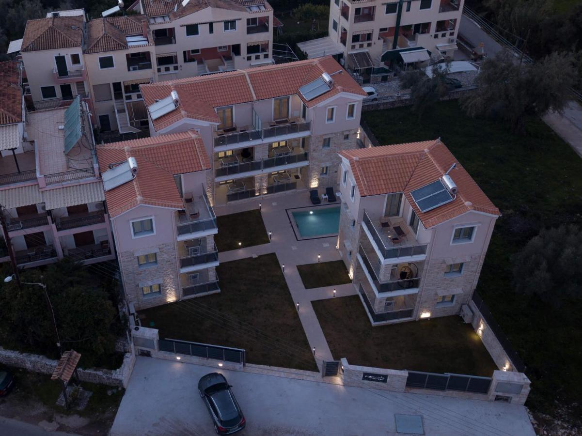 Momento Luxury Apartments Walking Distance From The Beach Никиана Экстерьер фото