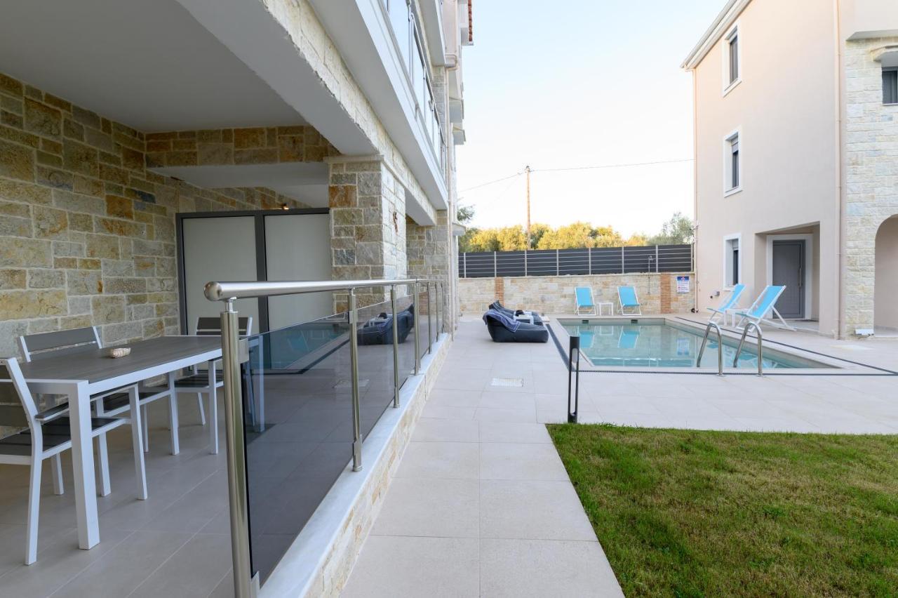 Momento Luxury Apartments Walking Distance From The Beach Никиана Экстерьер фото