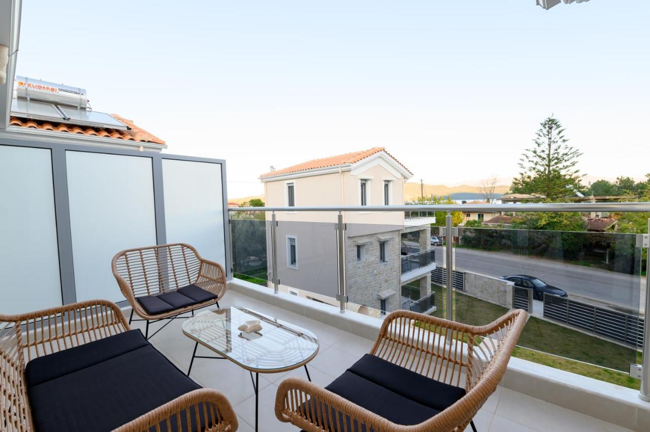 Momento Luxury Apartments Walking Distance From The Beach Никиана Экстерьер фото