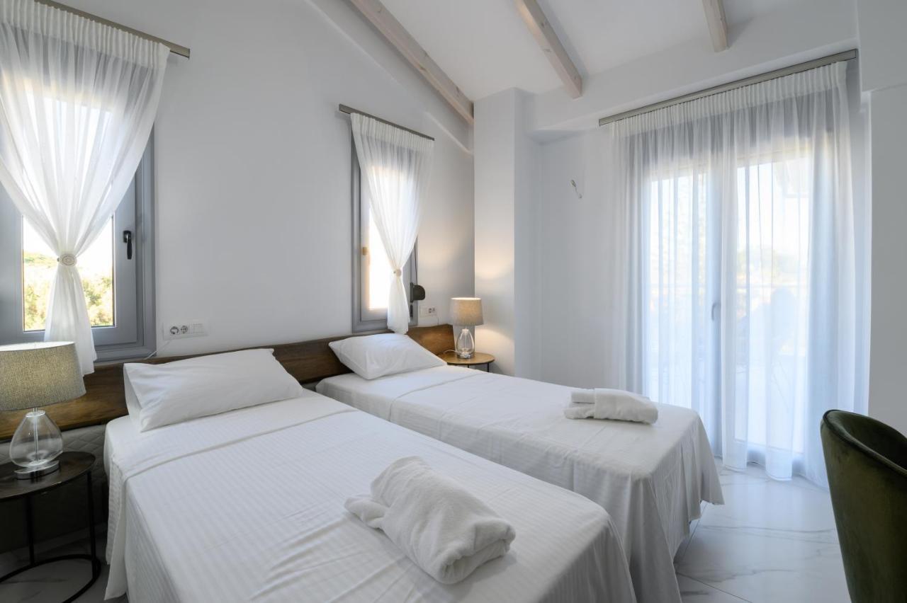 Momento Luxury Apartments Walking Distance From The Beach Никиана Экстерьер фото