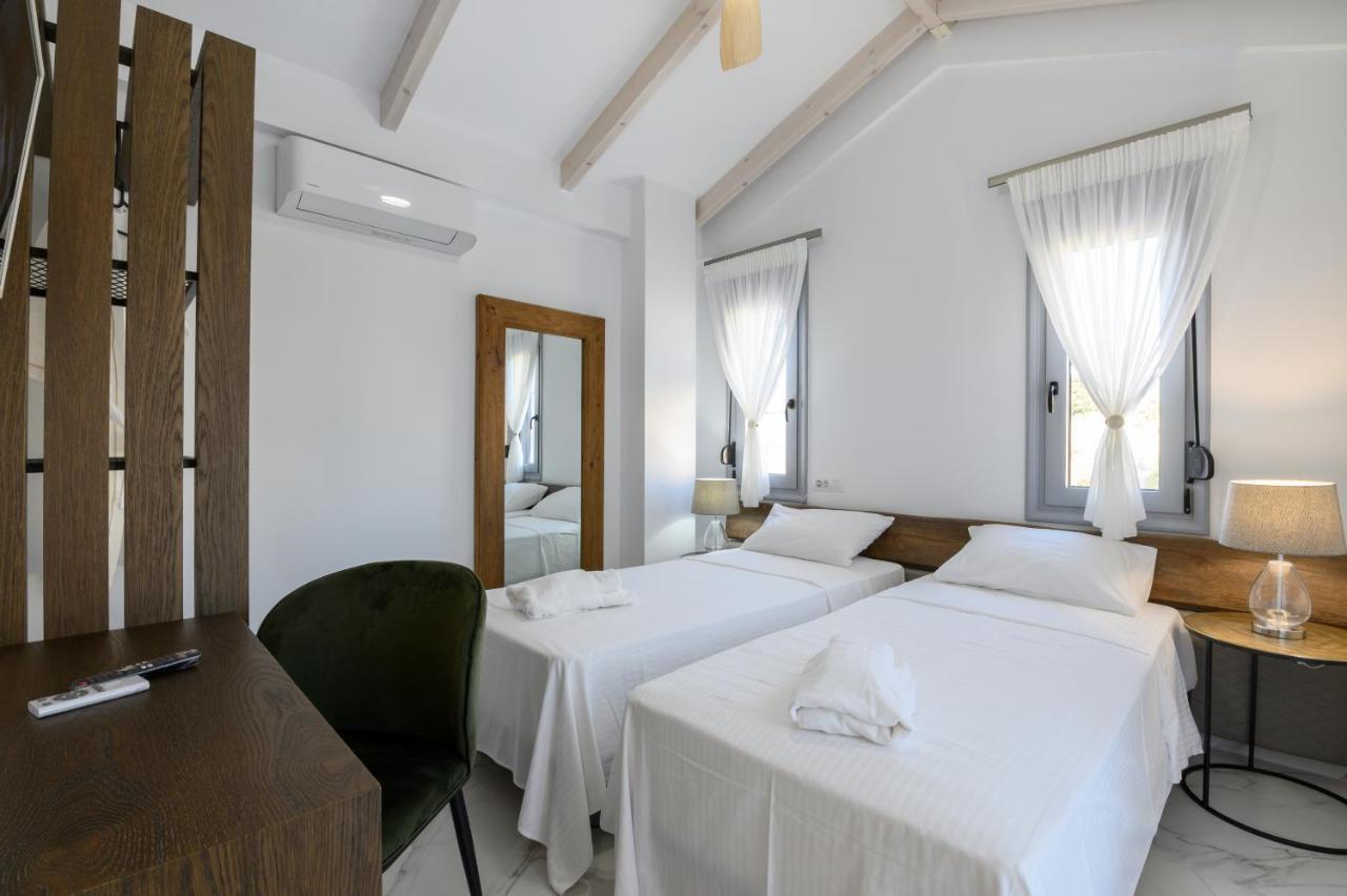 Momento Luxury Apartments Walking Distance From The Beach Никиана Экстерьер фото